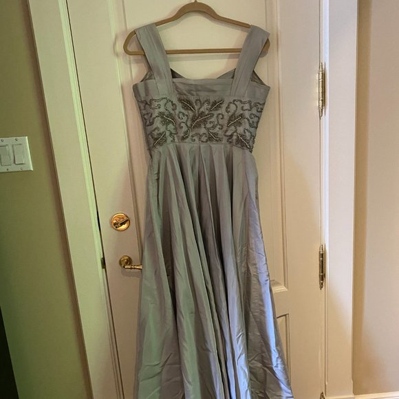 VINTAGE EVENING DRESS - Beaded Embroidery - Picture 5 of 7